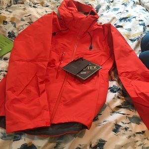 Arcteryx Rain Jacket - unused Men’s M (fits small)